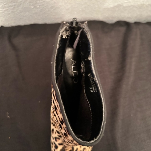 Aldos leopard print calf hair heels size 8
5” heels - Picture 8 of 9
